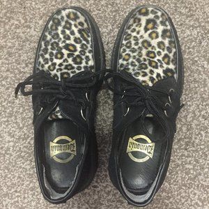 Demonia Creeper-400 Leopard Print Platforms
